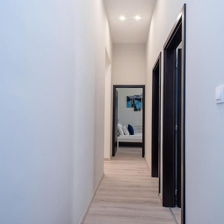 Very Central New And Large Ac Apartment Budapest Luaran gambar