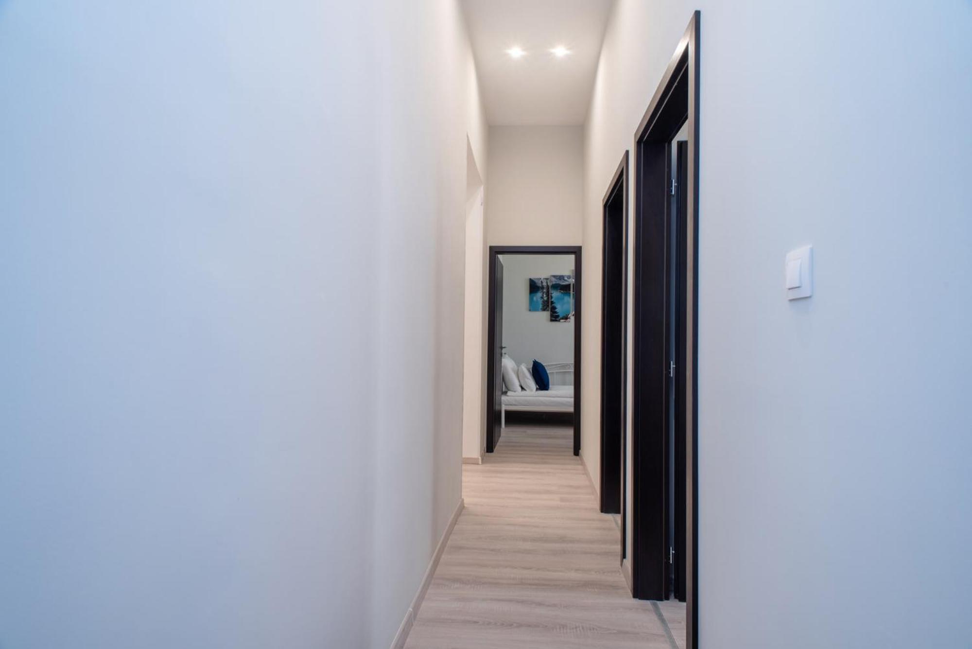 Very Central New And Large Ac Apartment Budapest Luaran gambar