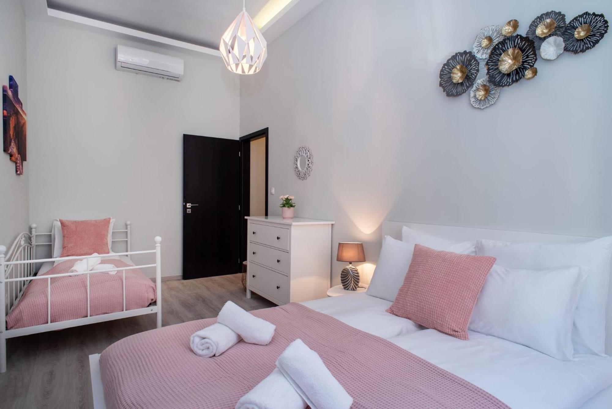 Very Central New And Large Ac Apartment Budapest Luaran gambar