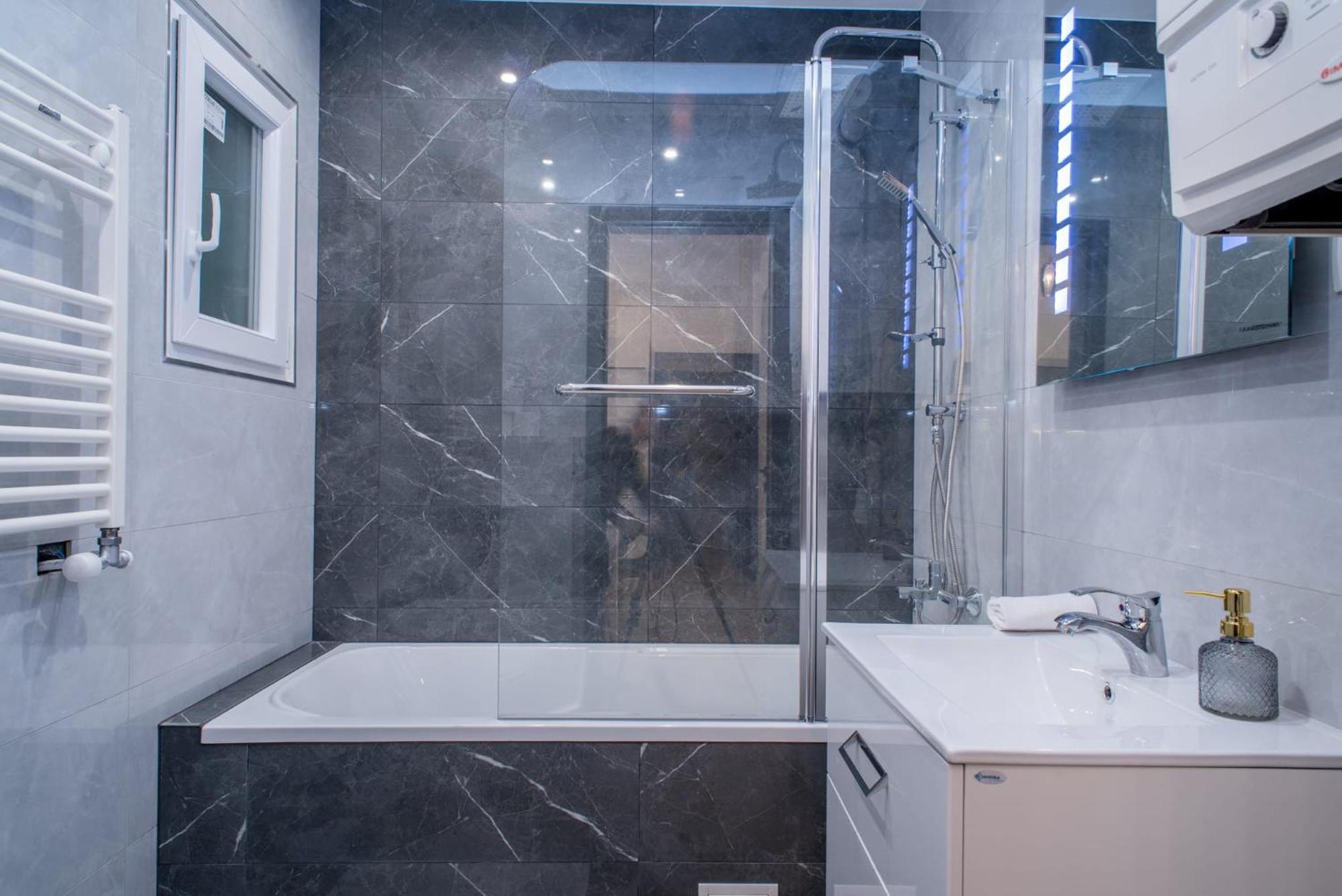 Very Central New And Large Ac Apartment Budapest Luaran gambar