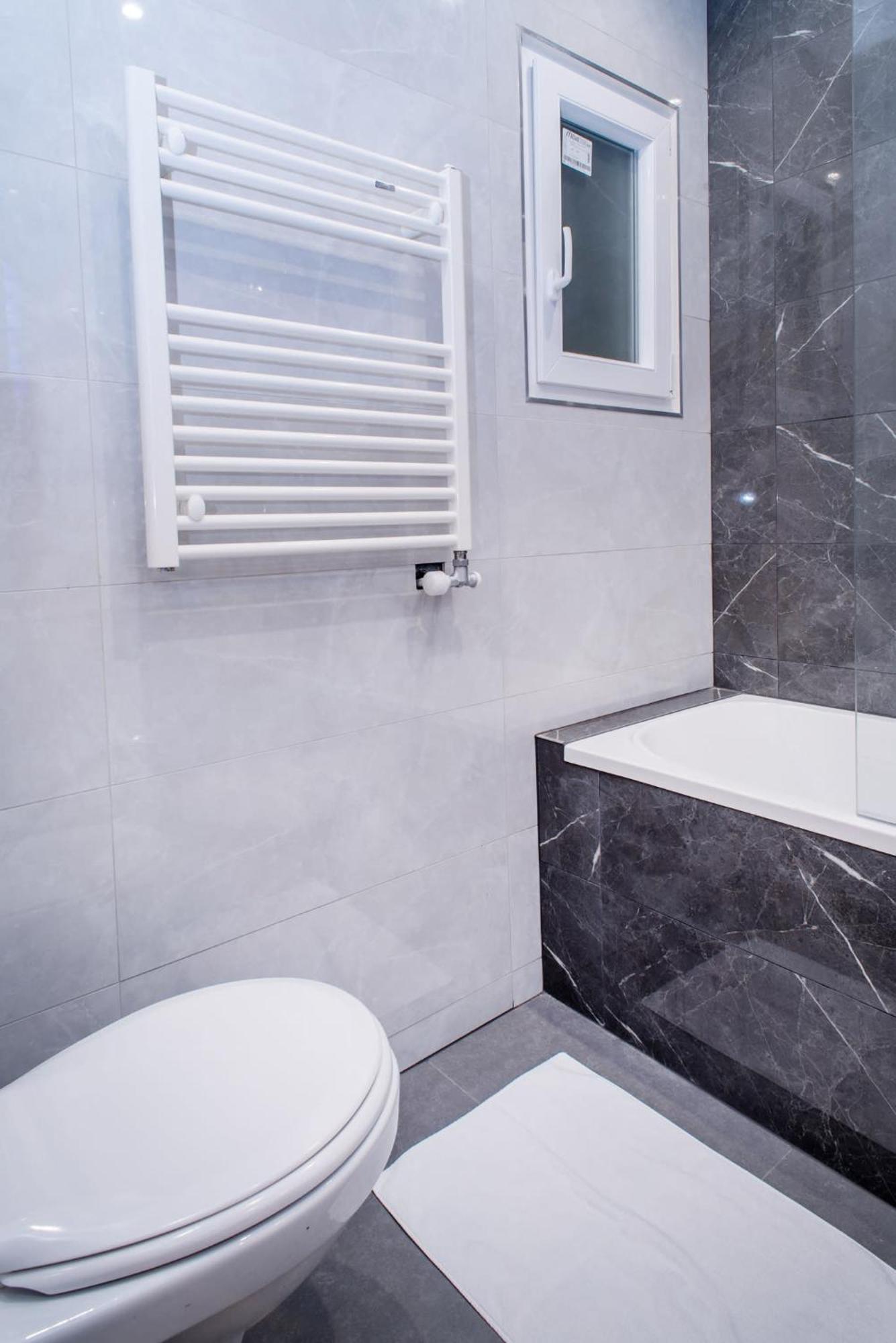 Very Central New And Large Ac Apartment Budapest Luaran gambar
