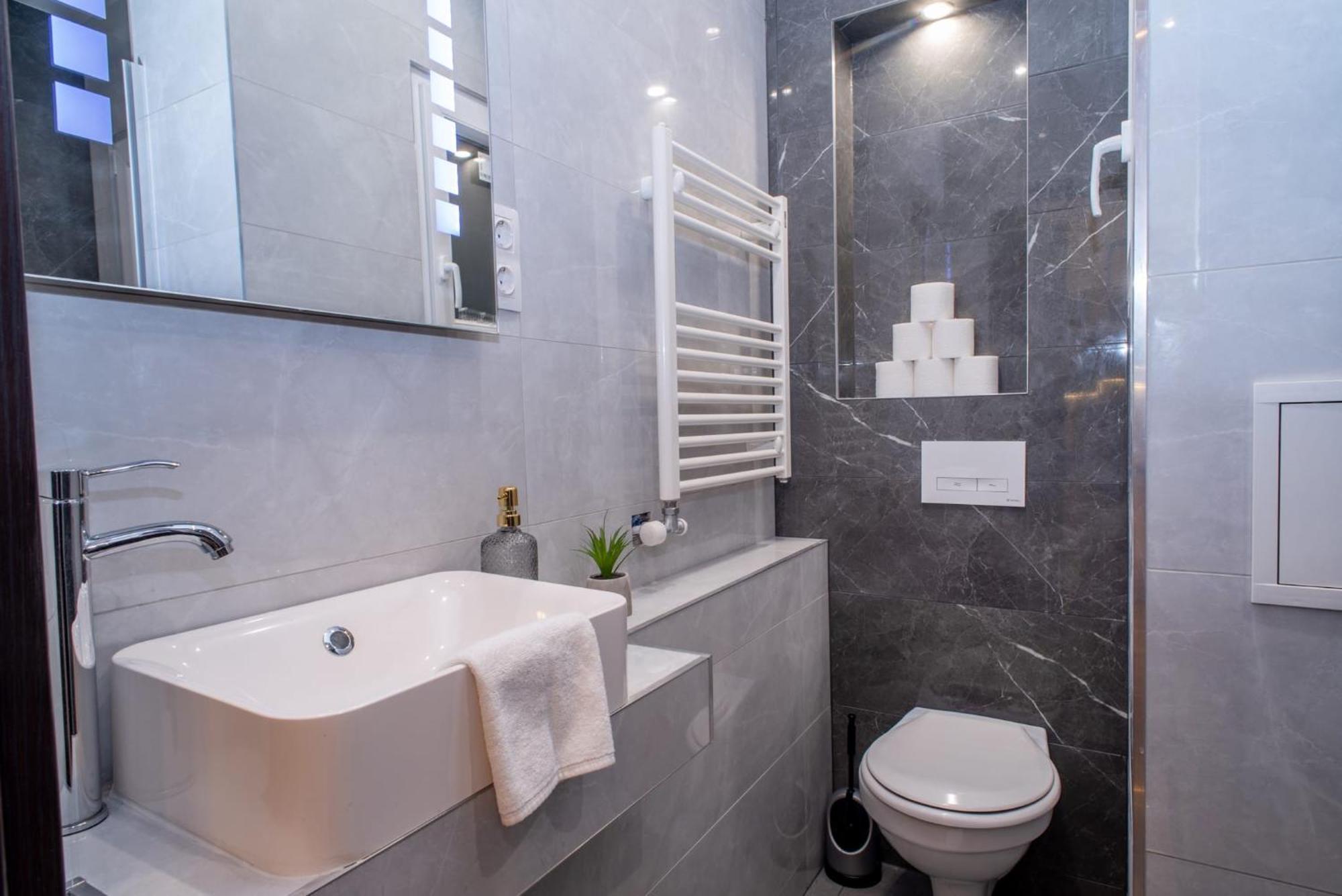 Very Central New And Large Ac Apartment Budapest Luaran gambar